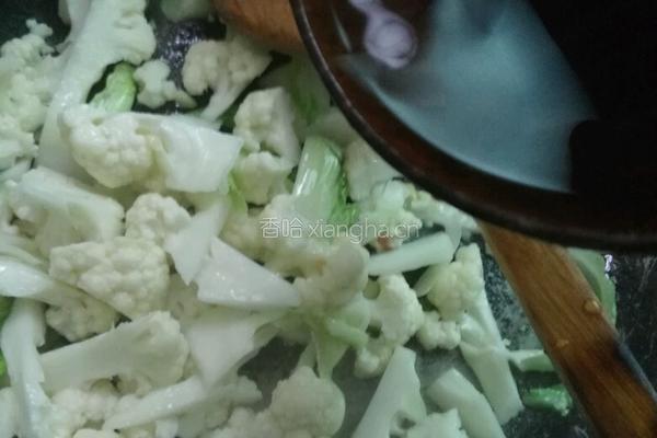 辣椒炒花菜的做法图解6