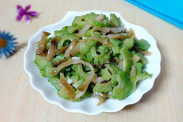 榨菜炒苦瓜