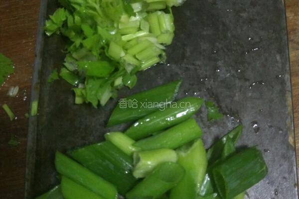 家常红烧小鲫鱼的做法图解4