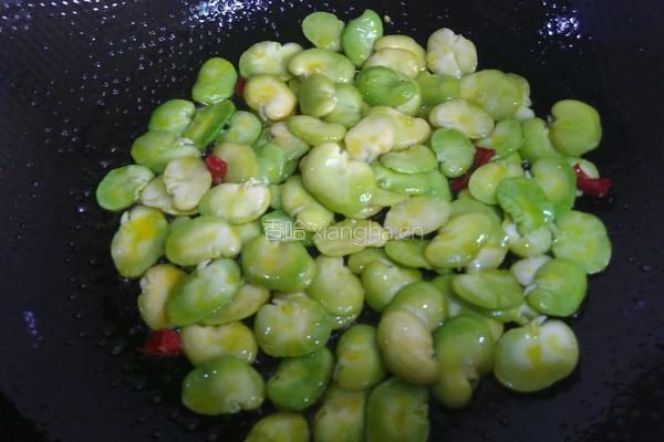 韭菜炒蚕豆的做法图解4