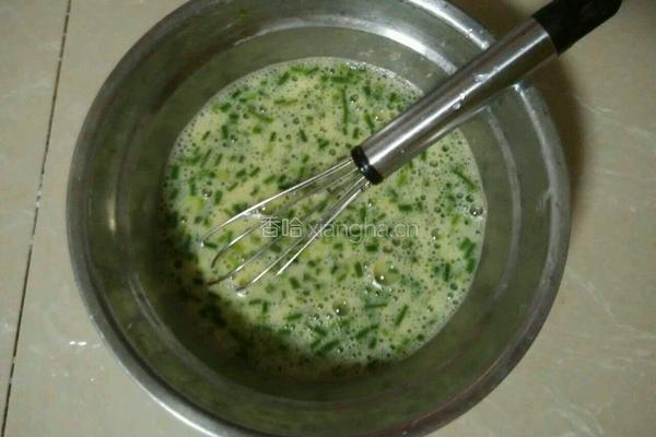 韩式鸡蛋葱花饼的做法图解4