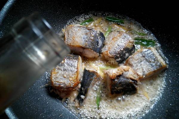 红烧鲅鱼的做法图解5