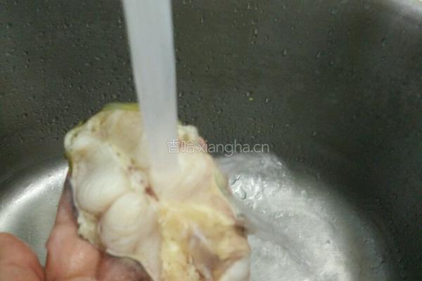 鱼炖豆腐的做法图解3