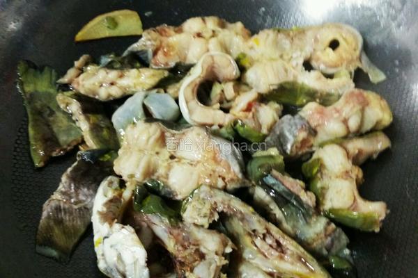 鲶鱼炖豆腐的做法图解7