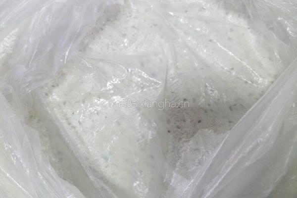 自己腌制的流油咸鸭蛋的做法图解5