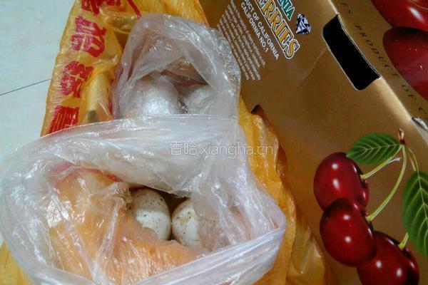 自己腌制的流油咸鸭蛋的做法图解9