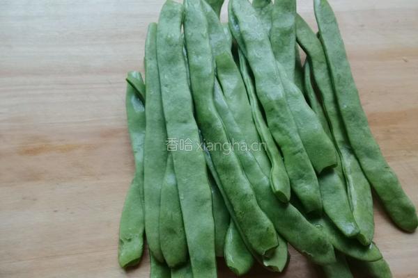 干煸芸豆丝的做法图解1