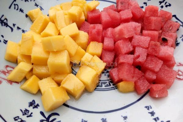 香蕉牛奶冻的做法图解3