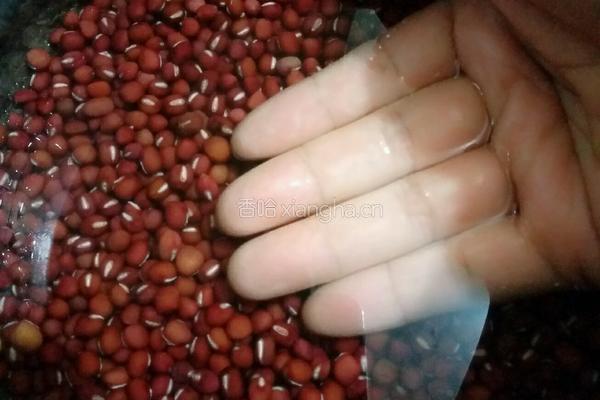 红豆西米露的做法图解2