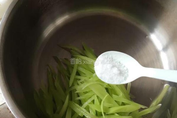 凉拌莴苣的做法图解3