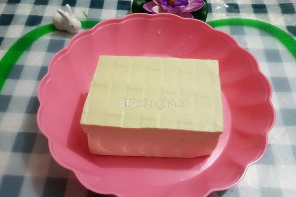 肉馅酿豆腐的做法图解1