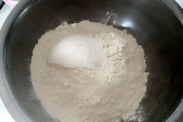 家常豆腐包子的做法图解1