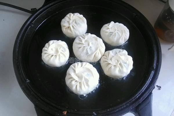 韭菜水煎包的做法图解10