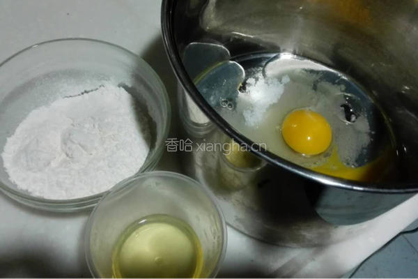 老式鸡蛋糕的做法图解1