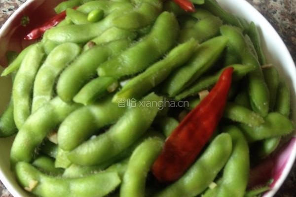 煮毛豆
