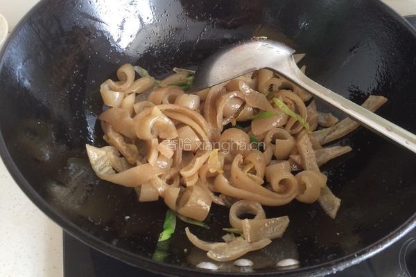 尖椒肉皮的做法图解5
