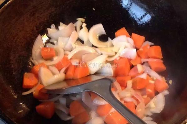 西红柿牛腩煲的做法图解2