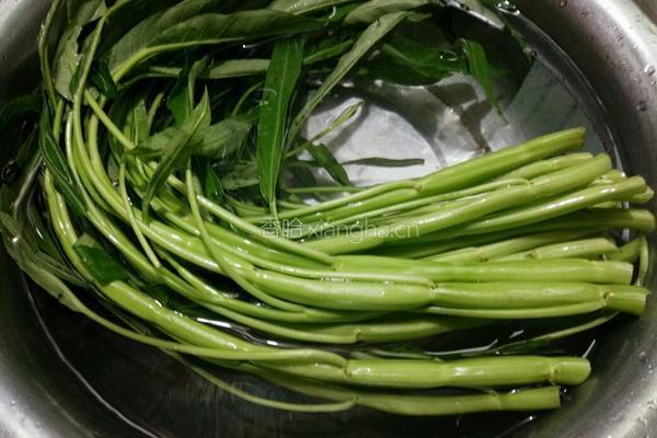 腐乳空心菜的做法图解1