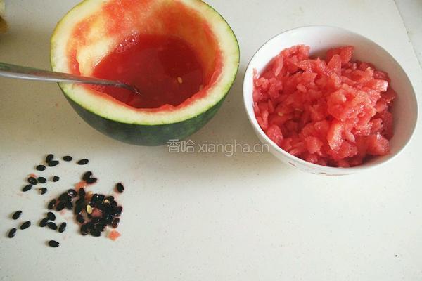 西瓜冰沙的做法图解3