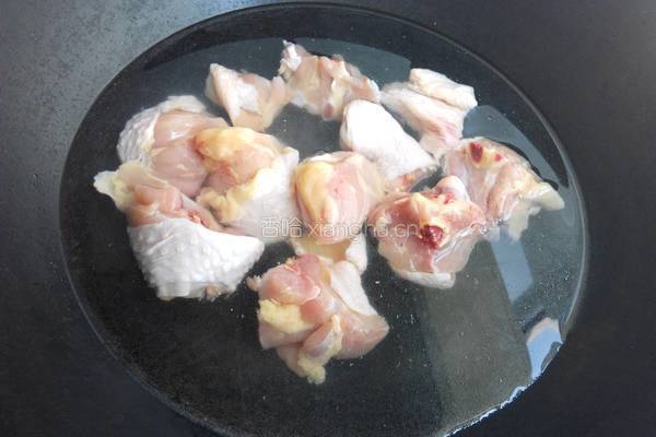 土豆炖鸡腿的做法图解3