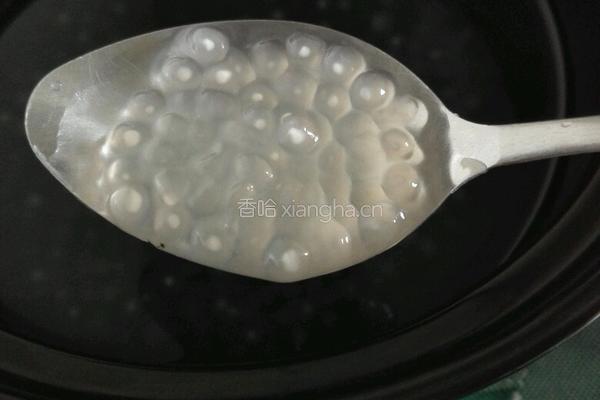 大枣银耳汤的做法图解2