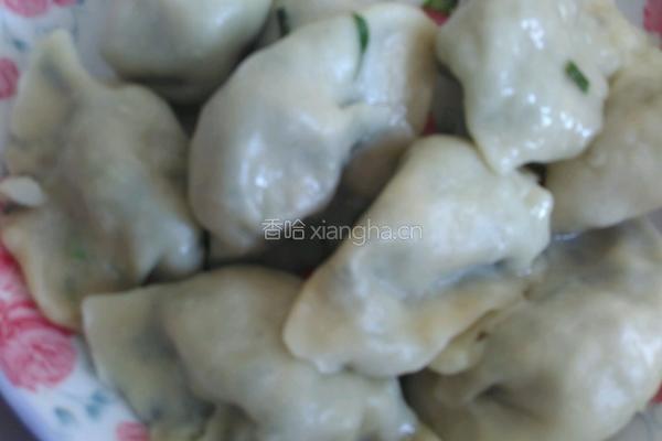 韭菜馅煮饺的做法图解3