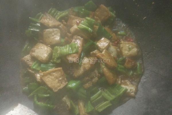 青椒豆腐的做法图解4