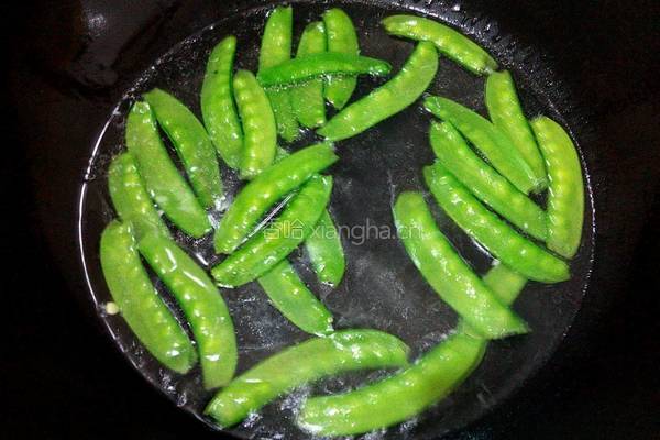 荷兰豆炒鸡蛋的做法图解4