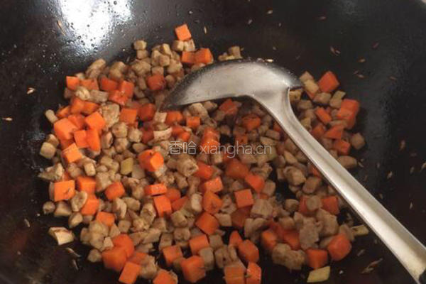 孜然羊肉粒的做法图解5