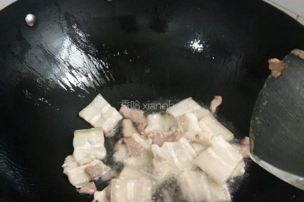 五花肉炒花菜的做法图解4