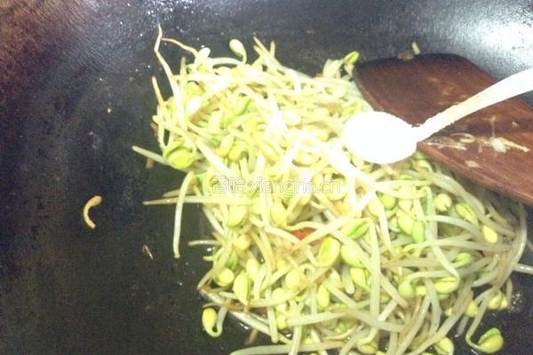炒黄豆芽的做法图解7