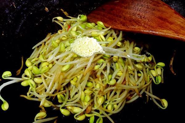 炒黄豆芽的做法图解8