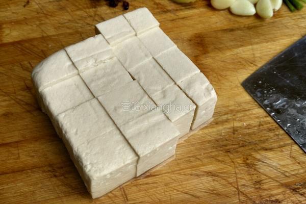 豆腐烧鲢鱼的做法图解3