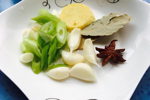 西红柿牛肉炖土豆的做法图解4