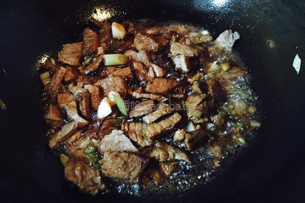 西红柿牛肉炖土豆的做法图解8