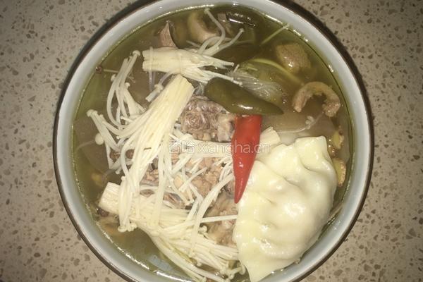 酸萝卜老鸭粉丝汤