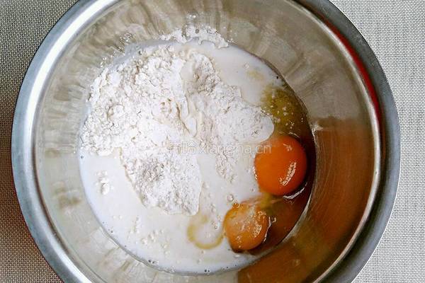 牛奶香蕉饼的做法图解2