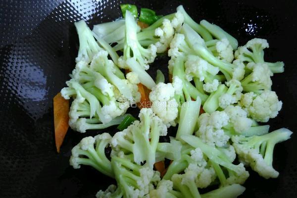 清炒有机花菜的做法图解5