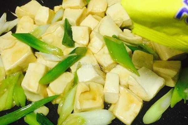 大葱炒豆腐的做法图解8