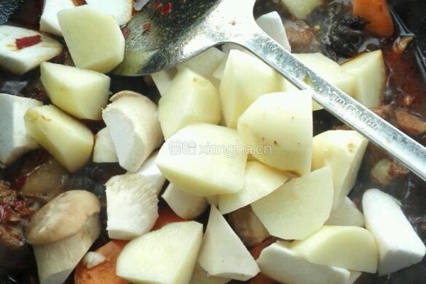 川味土豆烧排骨的做法图解18