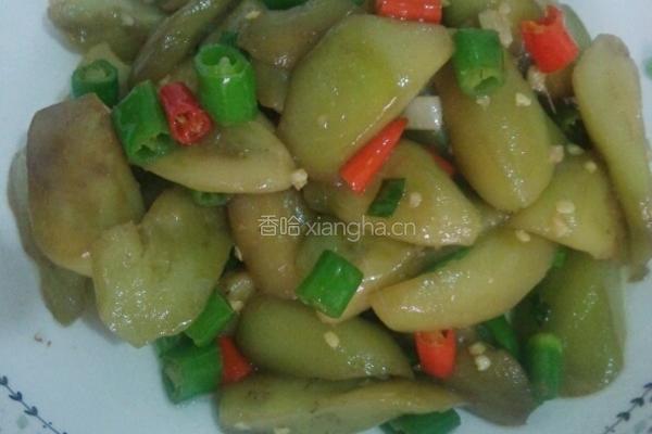 杭椒炒茄子的做法图解3
