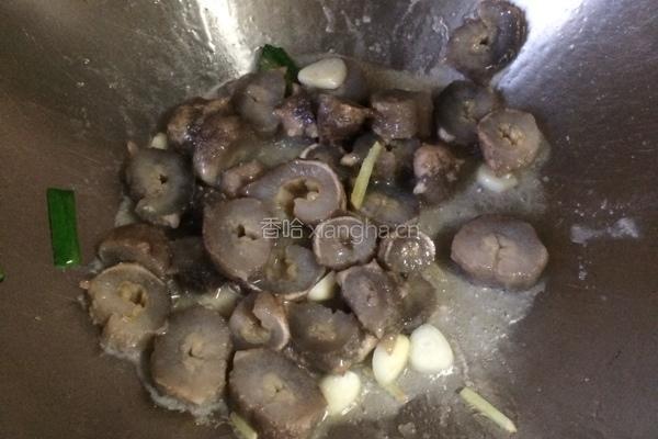 葱爆海参的做法图解9