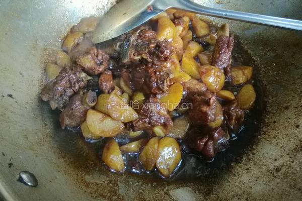 红烧排骨土豆的做法图解10