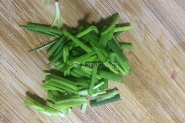 豌豆炒腊肉的做法图解4