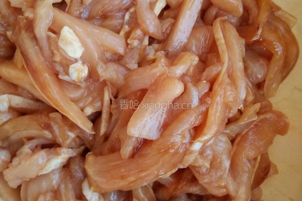 鸡胸炒木耳的做法图解1
