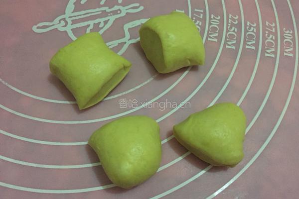 胡萝卜蝴蝶的做法图解2