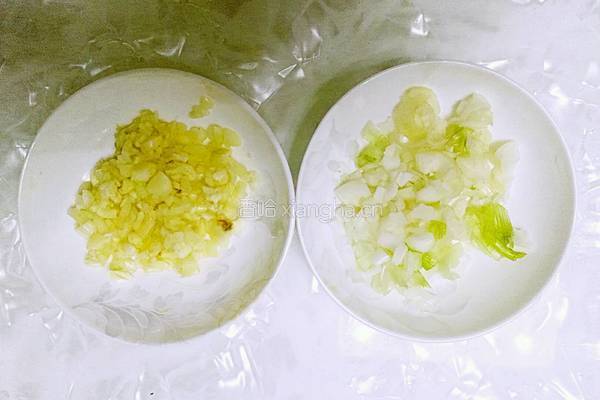 蒜香蚕豆的做法图解4