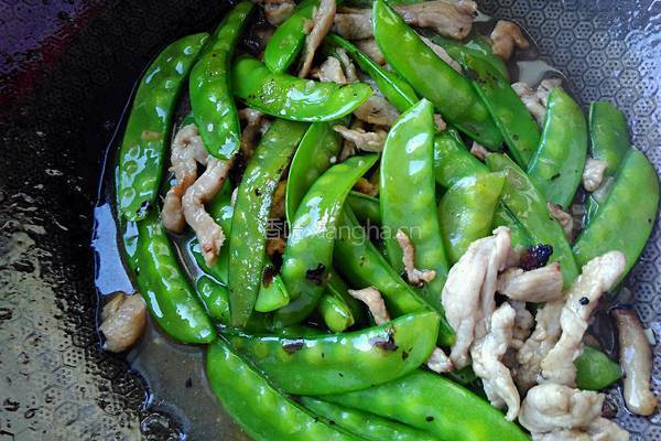 扁豆炒肉丝的做法图解15