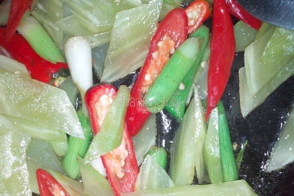 莴苣炒老腊肉的做法图解6