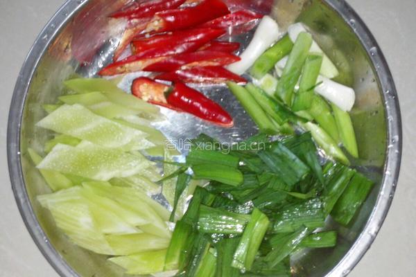 莴苣炒老腊肉的做法图解4